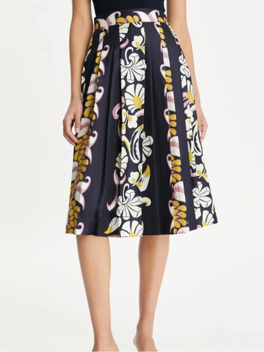 NWT Tory Burch Printed Pleated Silk Skirt Pink Tropical Border Size 2 or 4